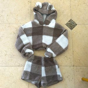 Girls size 9 cozy outfit - hoodie and shorts